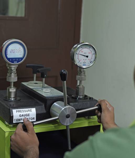 Pressure Gauge Comparator